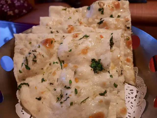 Garlic naan