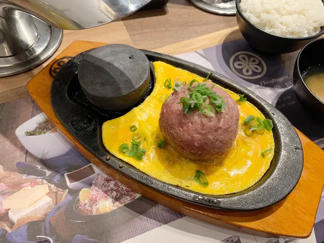 雞蛋和牛漢堡扒