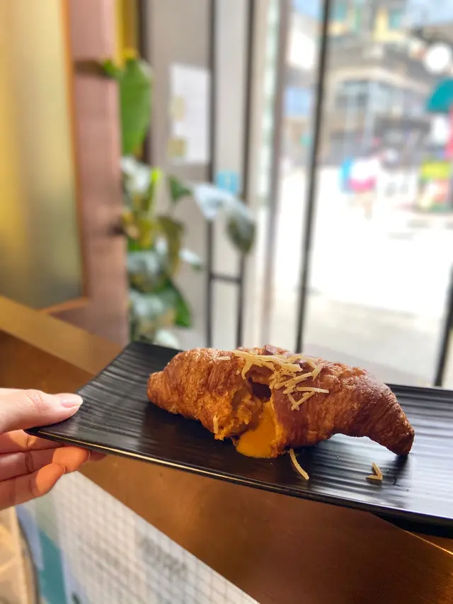 法式龍蝦湯流心牛角包