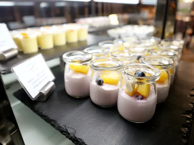 焦糖菠蘿藍莓乳酪杯