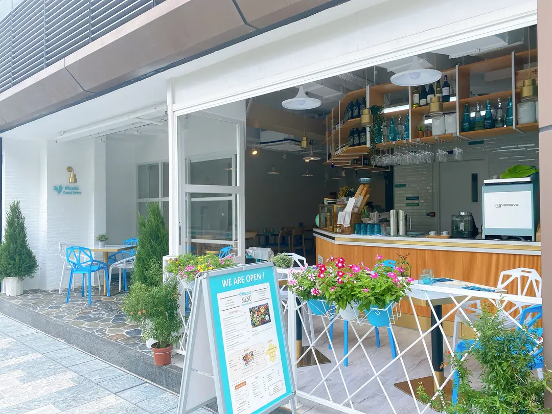 Picnic Casual Eatery