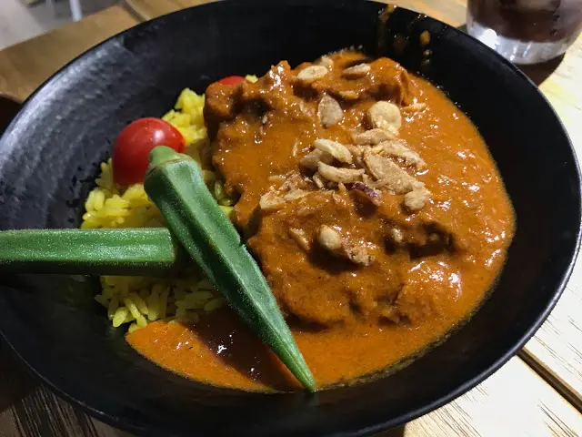 不變‧招牌巴東牛展肉飯