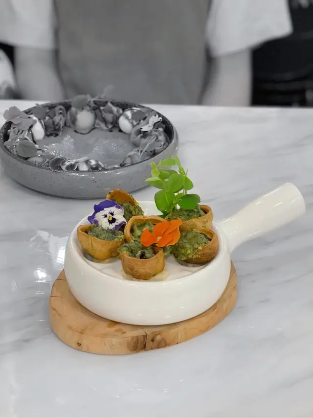 法式香草薯蓉焗脆皮田螺