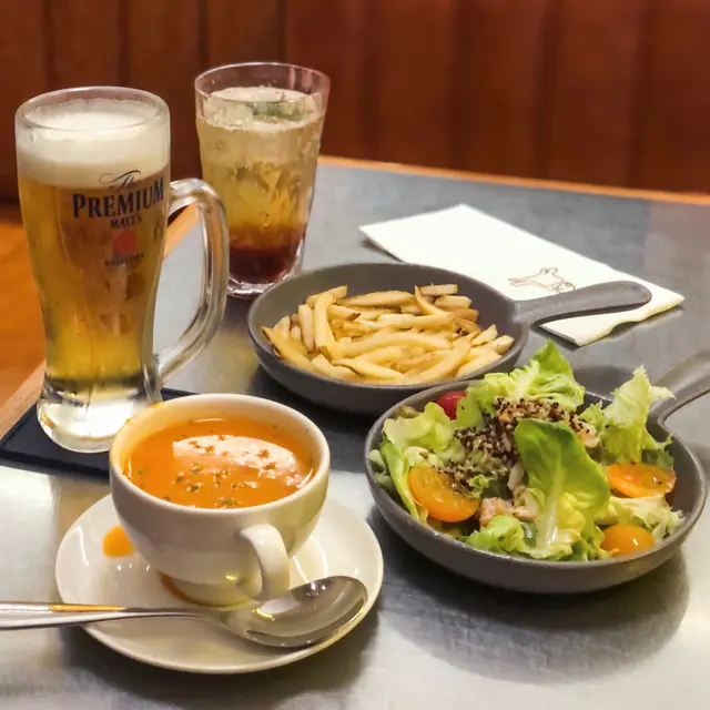 藜麥沙律 + 自家靚湯