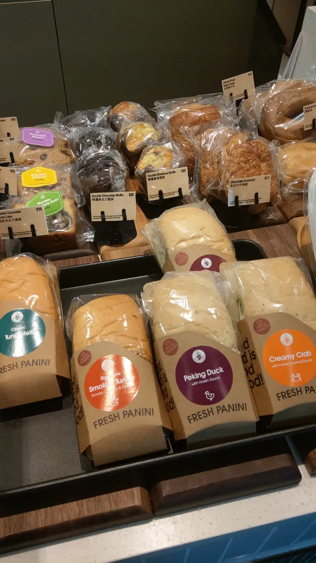 放在雪櫃出面的酥類、鬆餅、片裝蛋糕...，均以獨立包裝夠衛生