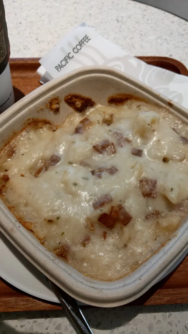 拌以煙肉粒提升整體口味