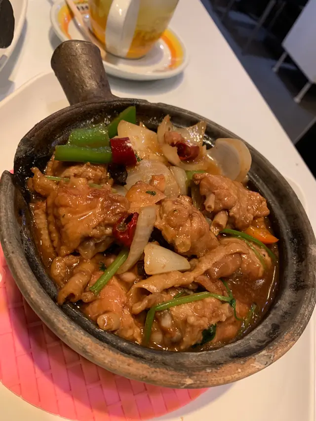 瓏瓏雞煲
