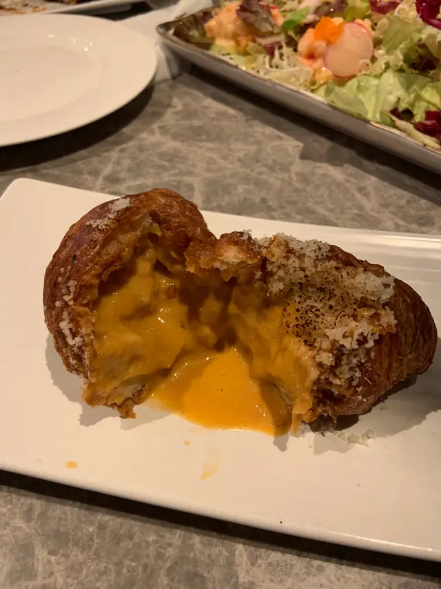 法式龍蝦湯流心牛角包