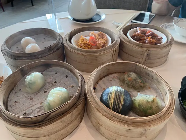 普通蝦餃好食啲，芫荽味太搶，食唔到蝦味