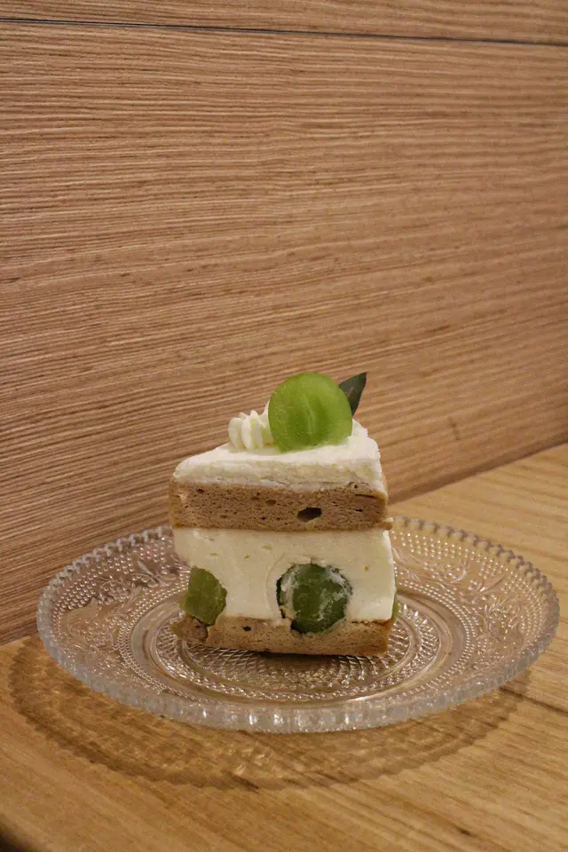 茉莉青葡萄輕乳酪蛋糕