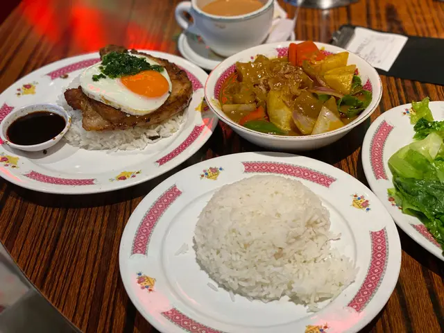 招牌咖喱牛腩配白飯
