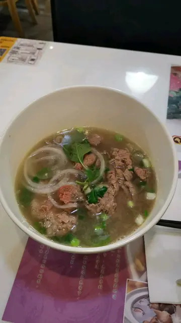 生牛肉汤粉