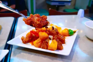 新鲜菠萝咕噜肉
