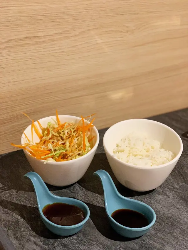 自助沙律、日本白飯