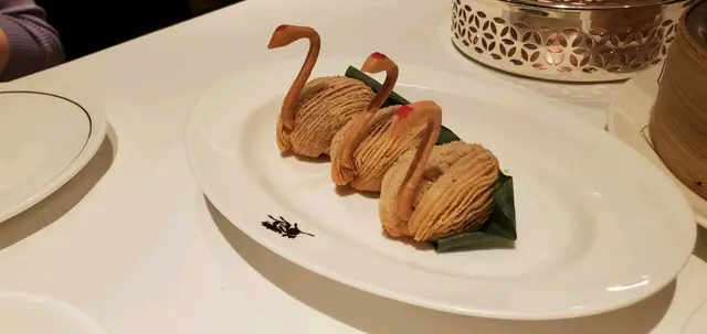 天絲松露天鵝酥