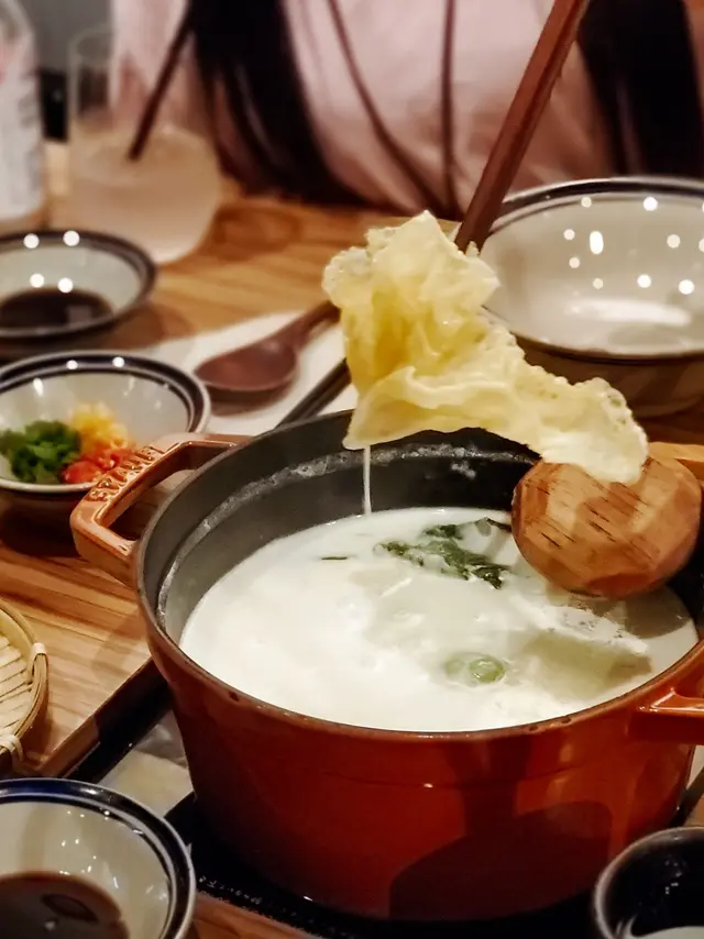 香 炸 响 玲 花