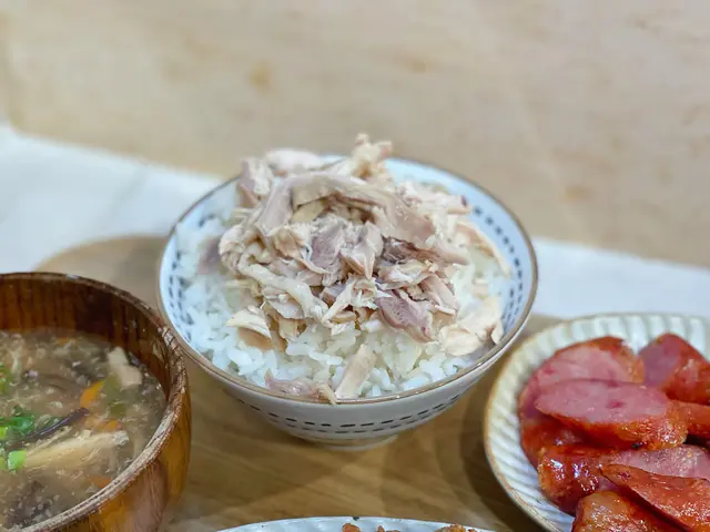 手撕台灣走地雞飯