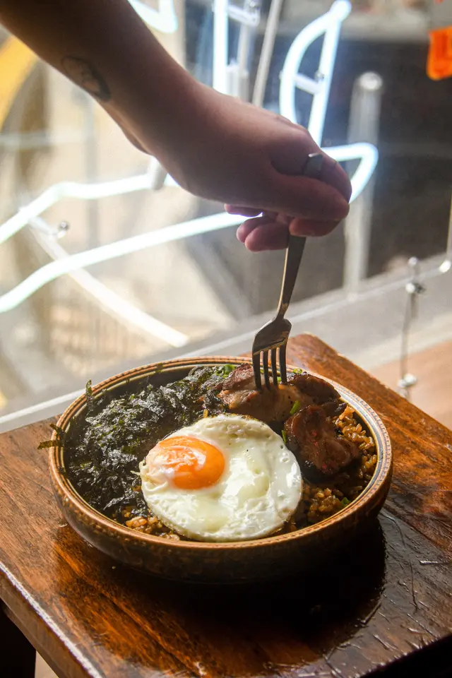 24小時慢烤伊比利亞叉燒｜豬油撈飯｜煎蛋｜韓國紫菜