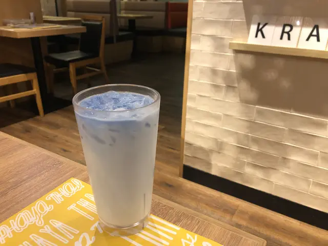 蝶豆花椰汁冰