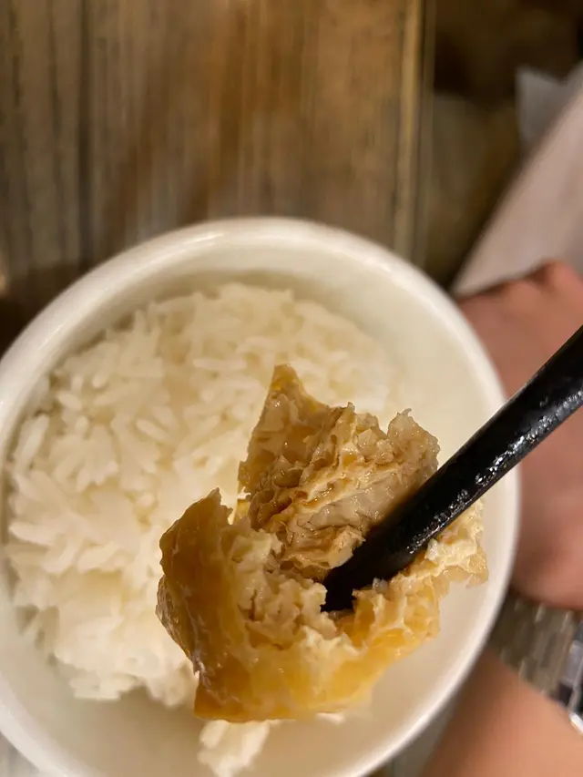 蒜子枝竹豆卜火腩煲