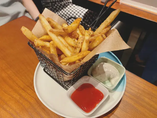 黑松露沙律醬薯條