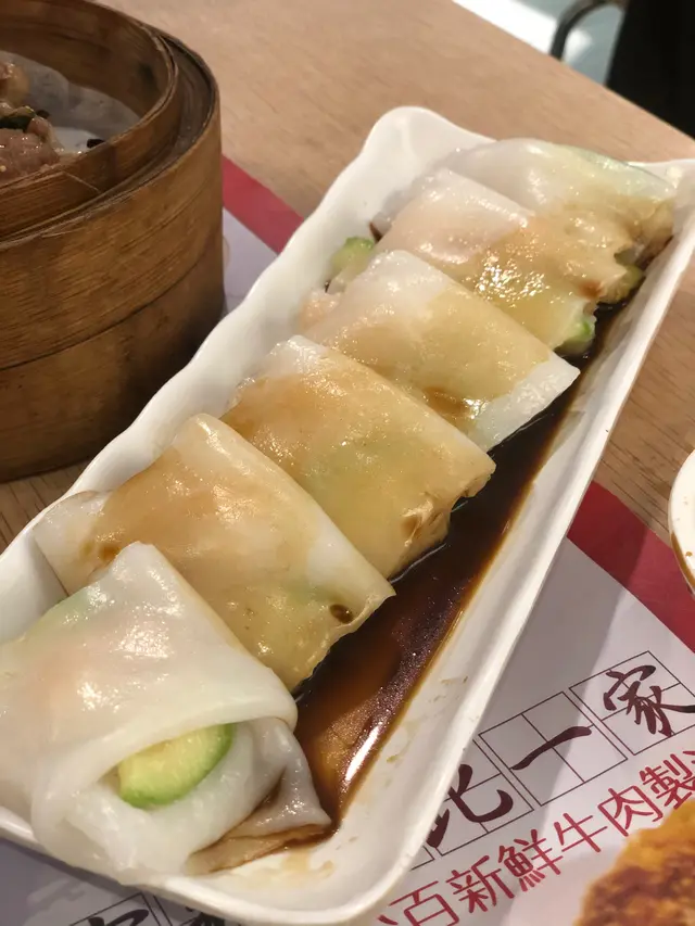 原隻鮮蝦滑腸粉