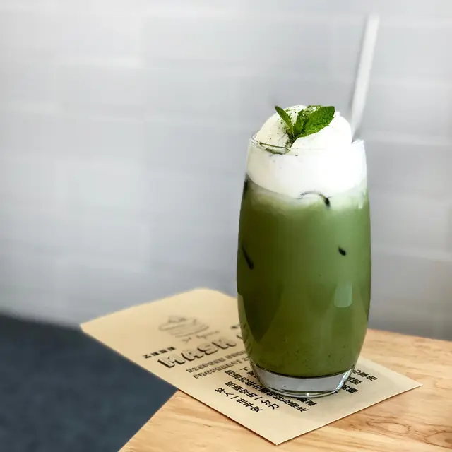 宇治抹茶豆乳拿鐵配北海道牛奶雪糕 