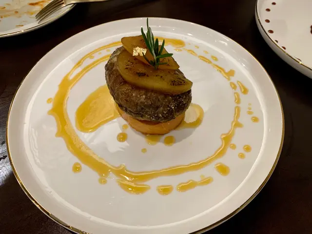 香煎鵝肝配焦糖蘋果