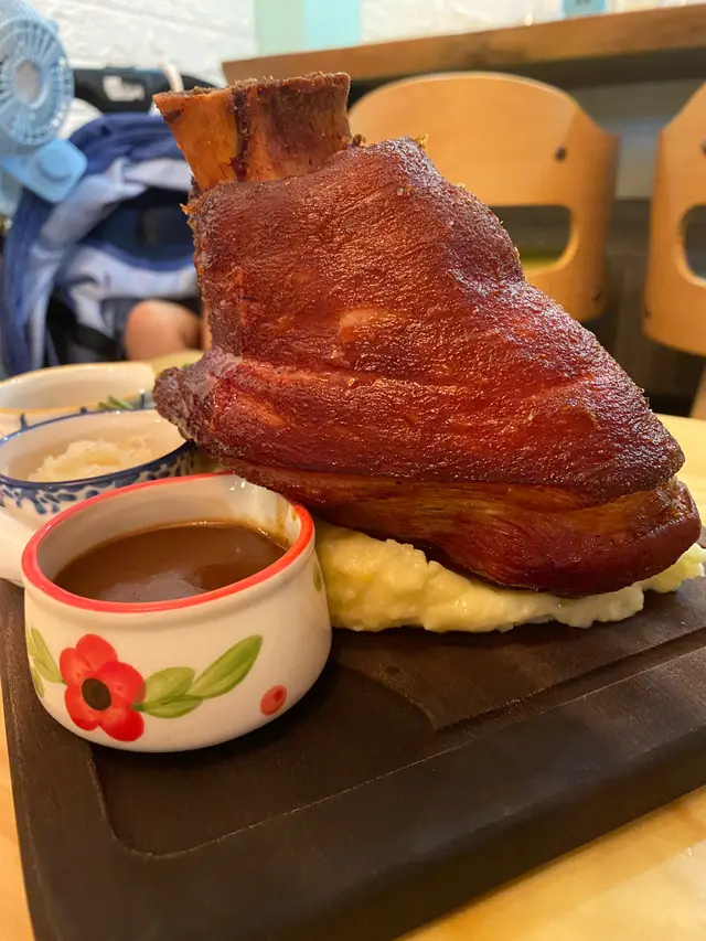 香脆德國咸豬手