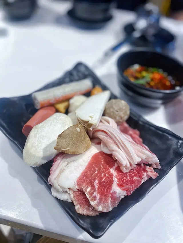 而豬肉好食過牛肉,唔韌係幾腍身