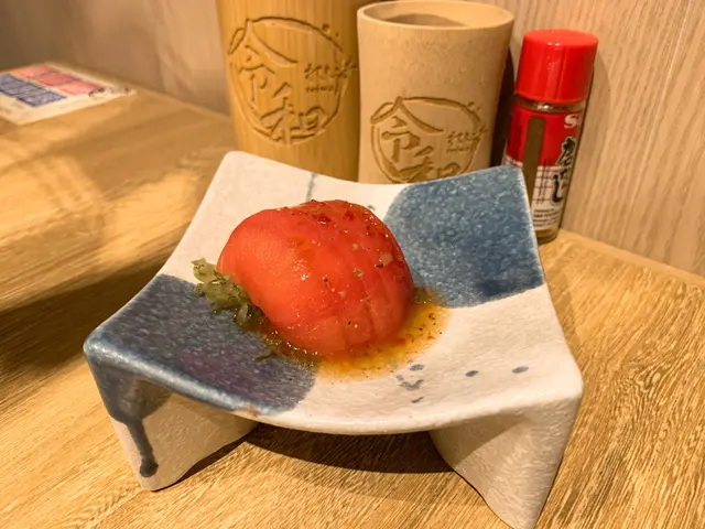 入座後,每枱都會送上一碟開胃小食—日式凍蕃茄,配上日式酸甜醬汁,好開胃!