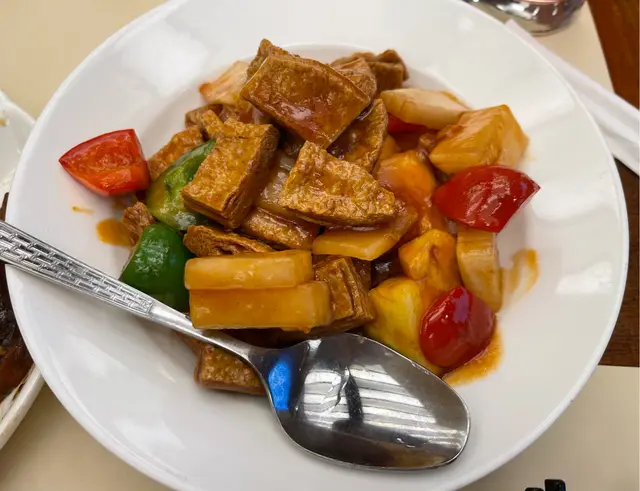 菠蘿夠新鮮,咕嚕汁亦甜酸適中,原來麥纖吸左汁真系好有肉嘅口感😋