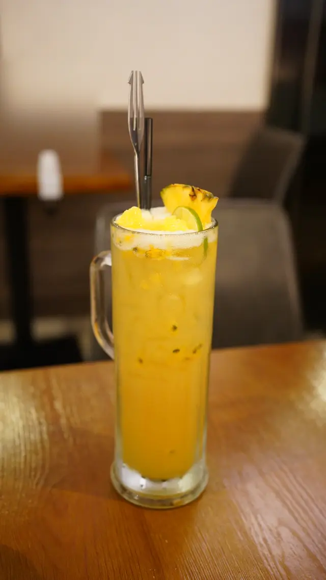 每朝經過都見到一箱箱喺出面，所以好肯定餐廳係用台灣鳳梨嘅！