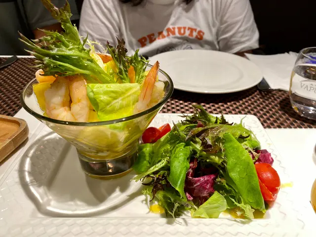 大蝦沙律（芒果熱情果汁）