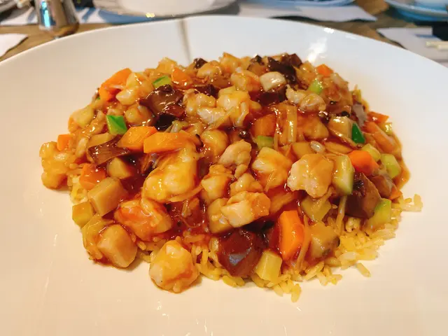 鮑粒鮮蝦福建炒飯