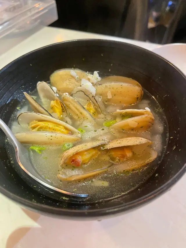 清酒蒜蓉煮活顯湯