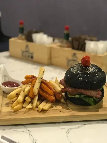 日式黑豚肉汉堡