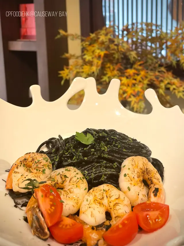 墨魚汁大蝦意粉Spaghetti with Prawn in Squid Ink