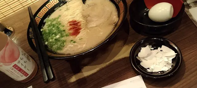 天使髮絲般讖幼麵!
最討女生歡喜,
雖然我比較喜愛粗麵,
但也可一試,
麵的份量正好適合我,