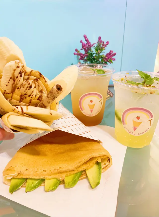 火炙牛油果  香蕉榛子  