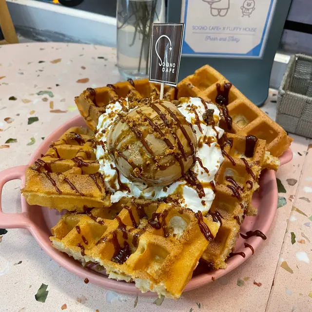 海鹽麻糬窩夫配雪糕