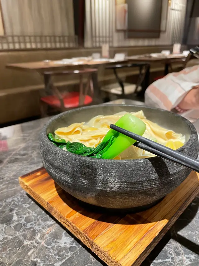 銀杏鮮腐竹扒時蔬（小棠菜）