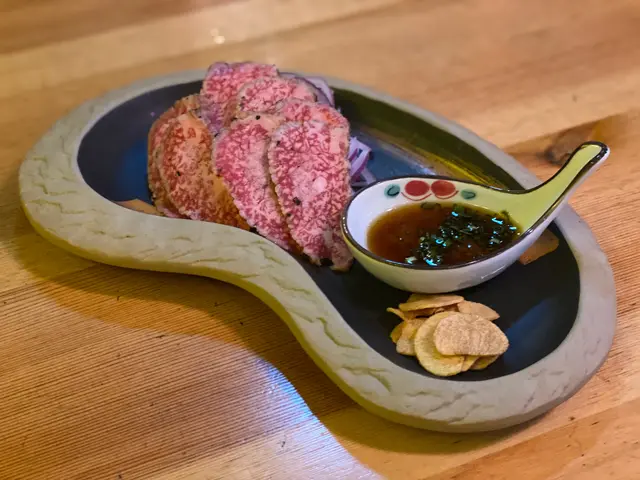 日本和牛肉刺身