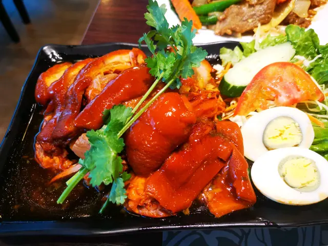 豬手有奇怪的酸齋味,不過整體亦不錯