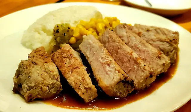 慢煮日式咖哩豬扒飯