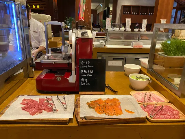 煙三文魚，巴馬火腿，凍肉