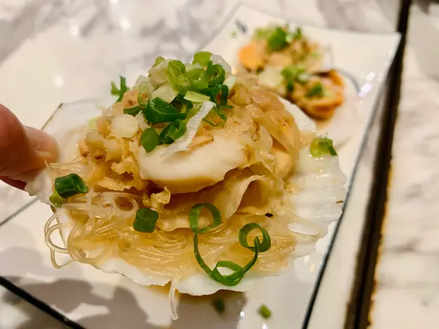 金銀蒜粉絲蒸元貝(4隻)