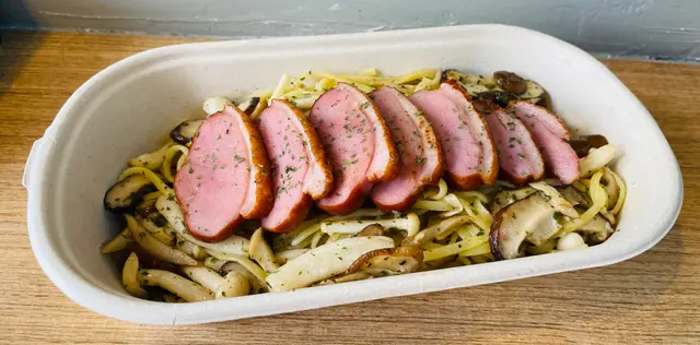 香蒜雜菌煙鴨胸意粉