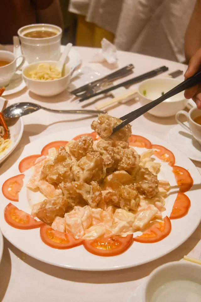 熱蝦球鮮果沙律🍤