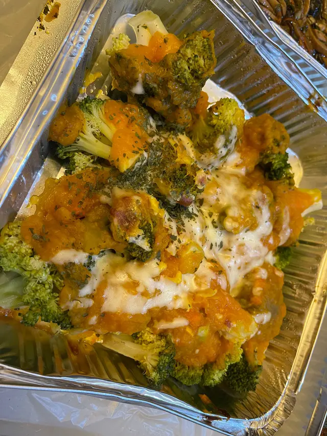 芝士南瓜蓉焗翠綠西蘭花 